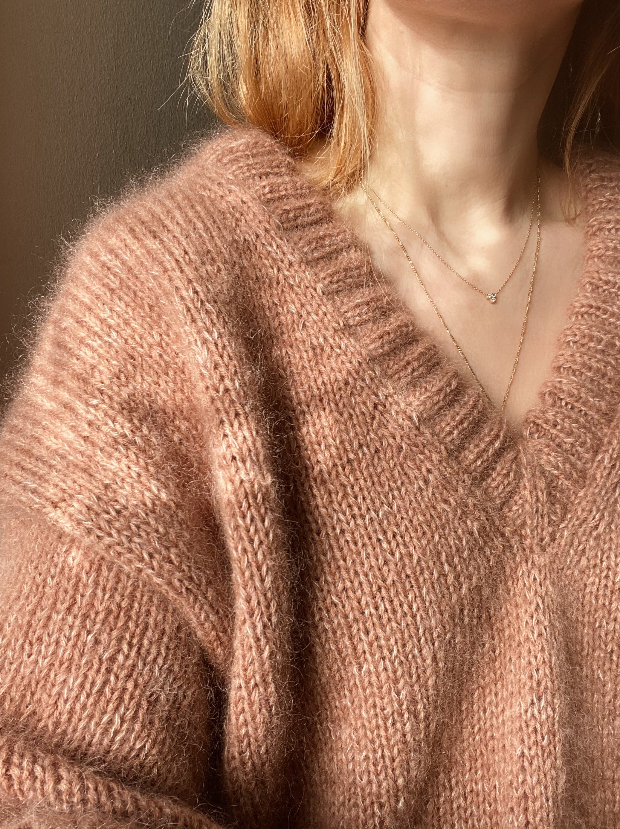 Sweater No. 14 V-neck - FRANÇAIS - Image 3