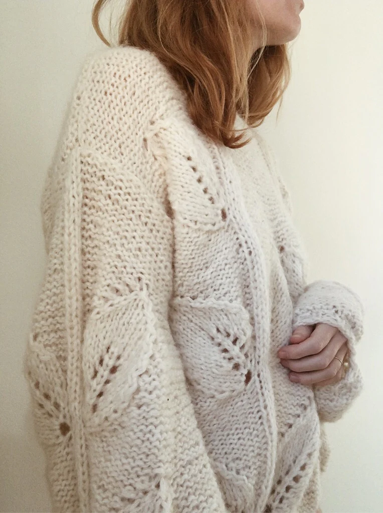 Sweater No. 3 - ENGLISH - Image 3