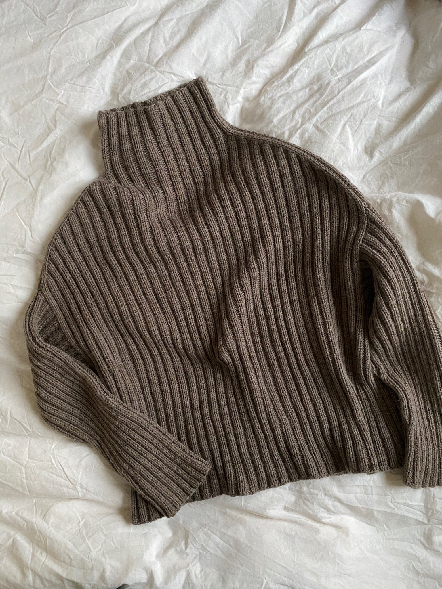 Sweater No. 8 - DEUTSCH - Image 3